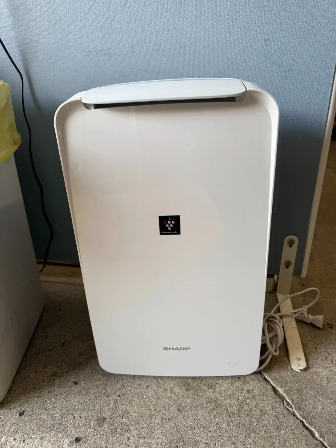 SHARP 除湿機 CV-J71-W ２０１９年製