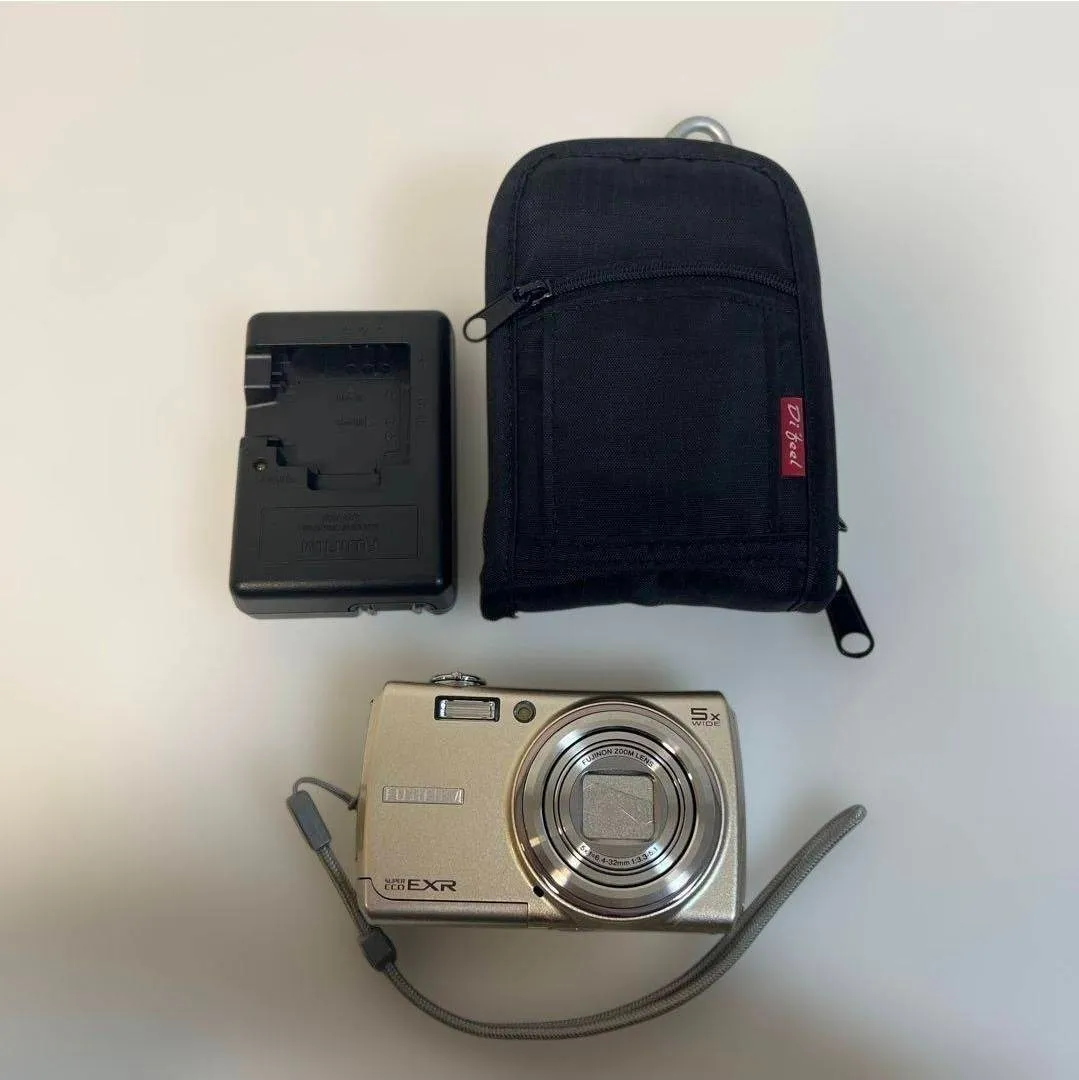 FUJIFILM FINEPIX デジカメ